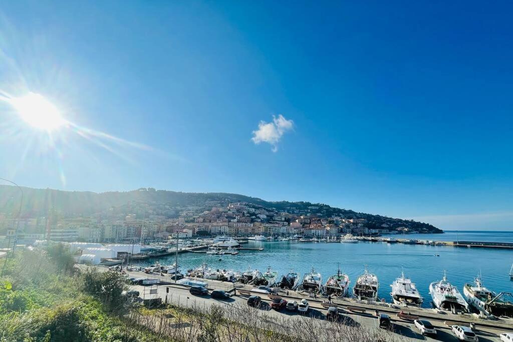 Maddy House - 50 Mt Dal Mare Villa Porto Santo Stefano  Bagian luar foto