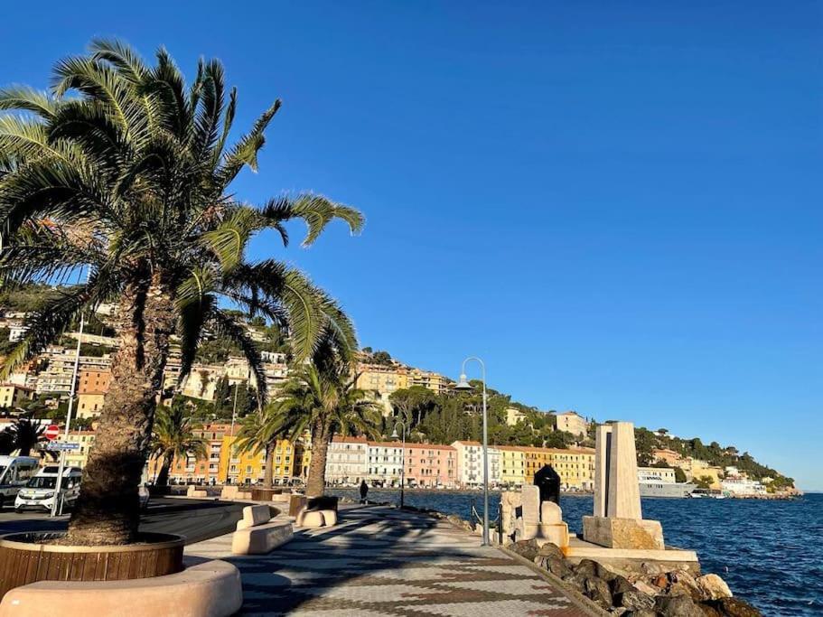 Maddy House - 50 Mt Dal Mare Villa Porto Santo Stefano  Bagian luar foto